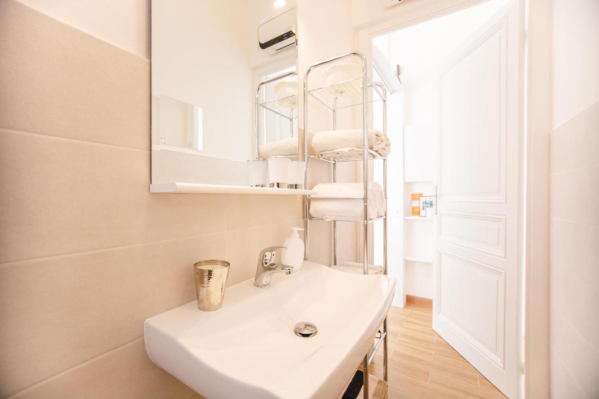 Cuore Di Sanremo Apartment And Free Parking 外观 照片